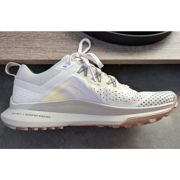 Nike Running Shoes Women's Size 8.5 React Pegasus Trail 4 Flywire Retro Gym Shoe - Picture 11 of 16